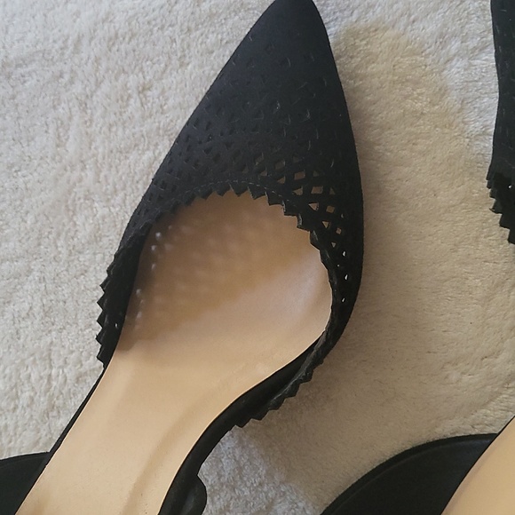 Black heels - Picture 3 of 11